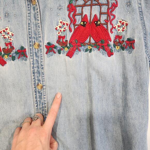 Vintage Christmas Denim Shirt Embroidered Redbirds Cardinals Long Sleeve Jean XL - Picture 7 of 15